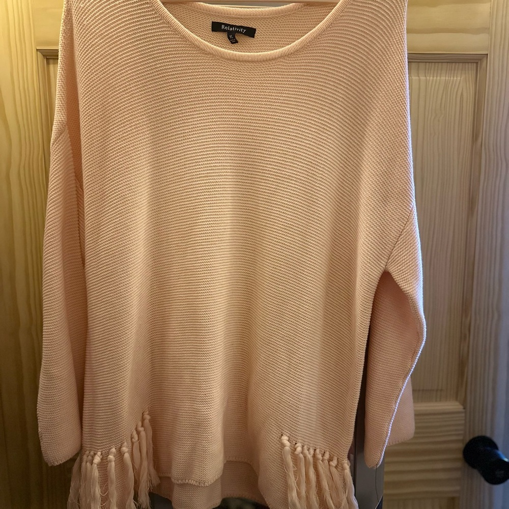 NWT Relativity Peach Sweater‎ with Fringe Hem